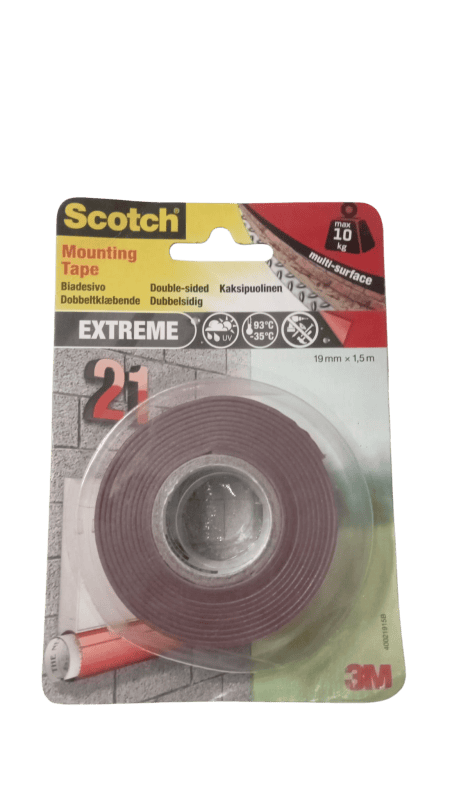 Nastro biadesivo Scotch 19 mm x 1,50 M, ideale per fissaggi duraturi e resistenti.